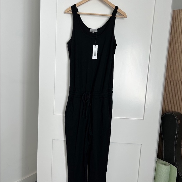 Capri Scoop Neck Theo Jumpsuit with Pockets - Picture 3 of 8